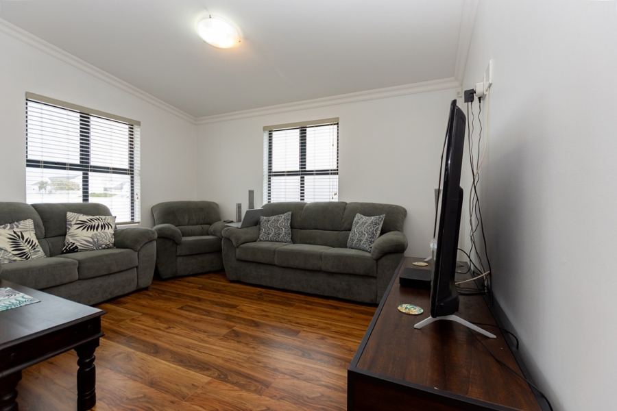 3 Bedroom Property for Sale in Britannia Bay Western Cape